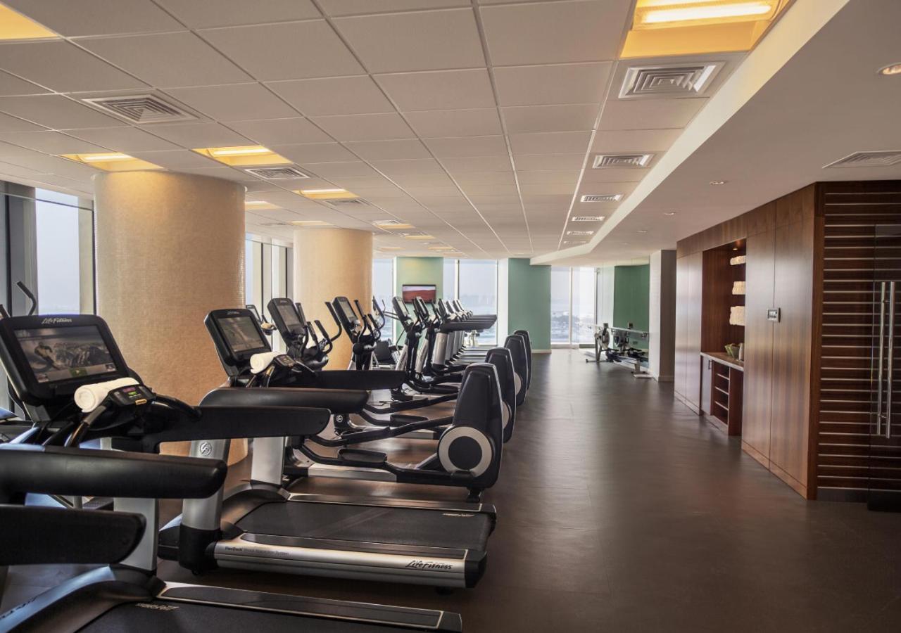 City Centre Rotana Ντόχα Εξωτερικό φωτογραφία The gym at the hotel
